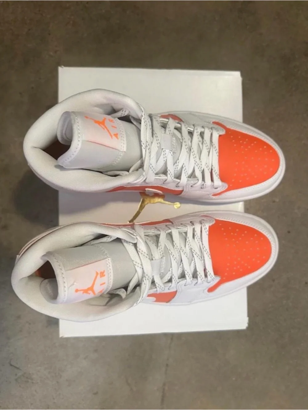 WOMENS AIR JORDAN 1 RETRO MID SE BRIGHT CITRUS SIZE 8W (MENS 6.5) NWT DEADSTOCK